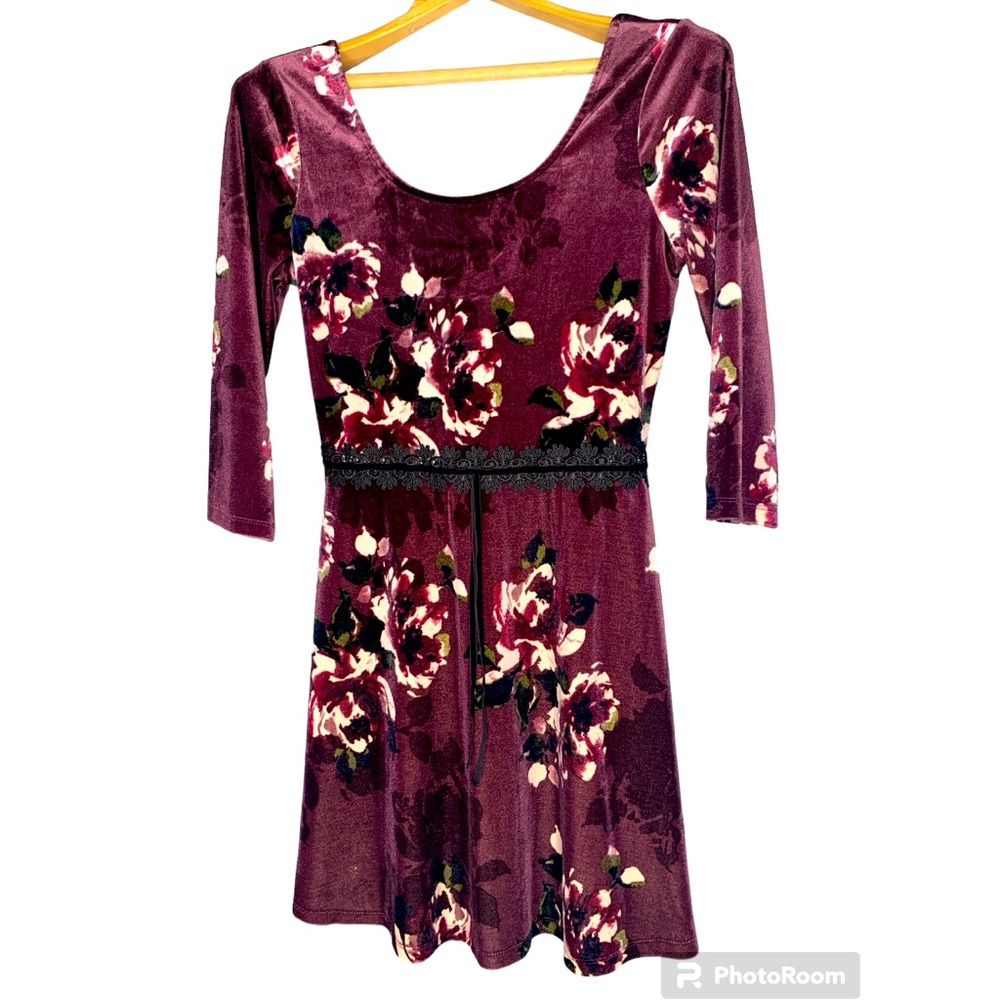 Heart and Soul Burgundy Floral Velvet Draw String Waist 3/4 Sleeve Dress Size M
